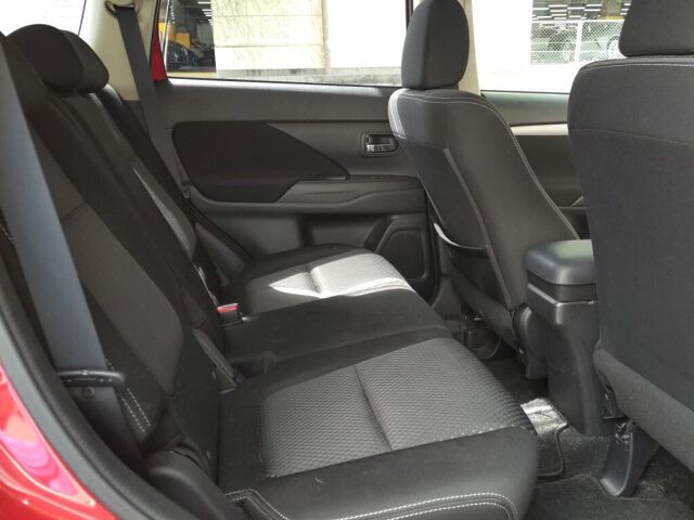 2017 Mitsubishi Outlander 20Gナビパッケージ auction photo 6