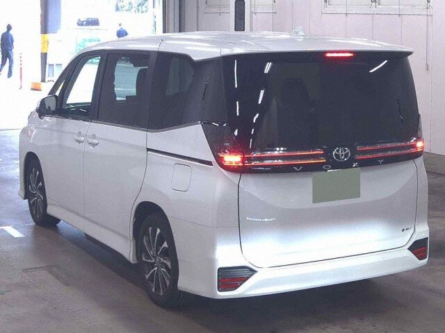 2026 Toyota Voxy ハイブリッドS-Z auction photo 2