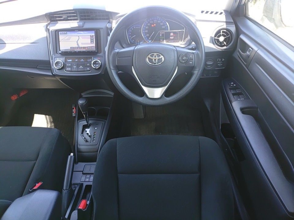 2019 Toyota カローラ アクシオ auction photo 3