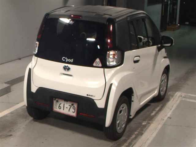 2022 Toyota C+pod G auction photo 5