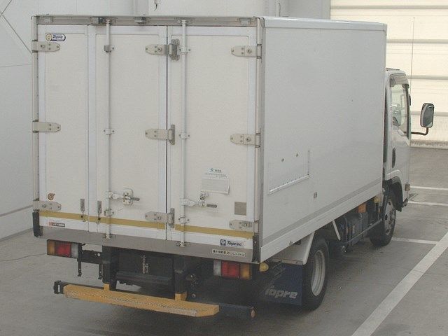 2021 Isuzu Elf Refrigerated and frozen trucks auction photo 2