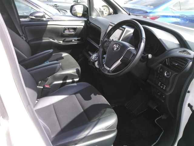 2019 Toyota Noah Si WxBII auction photo 3