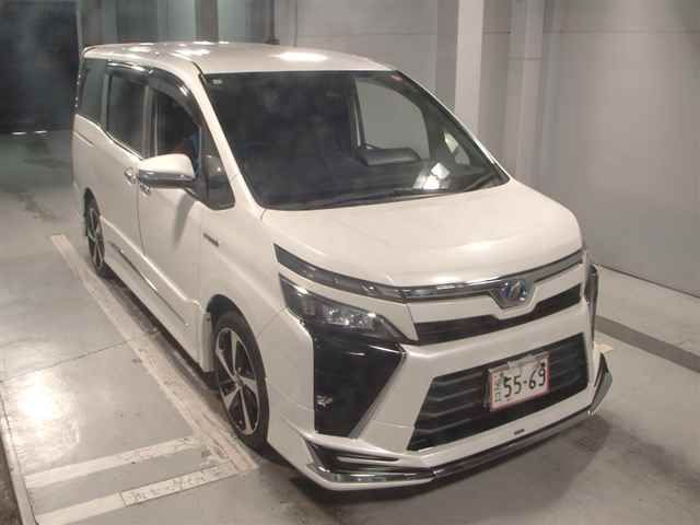 Japan Auction Vehicles 12 2017 Toyota Voxy ZS auction photo