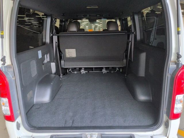2019 Toyota Hiace L Super GL50TH 4WD auction photo 3