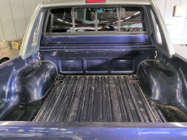 2003 Toyota Hilux WP Sports Pickup 4WD auction photo 6