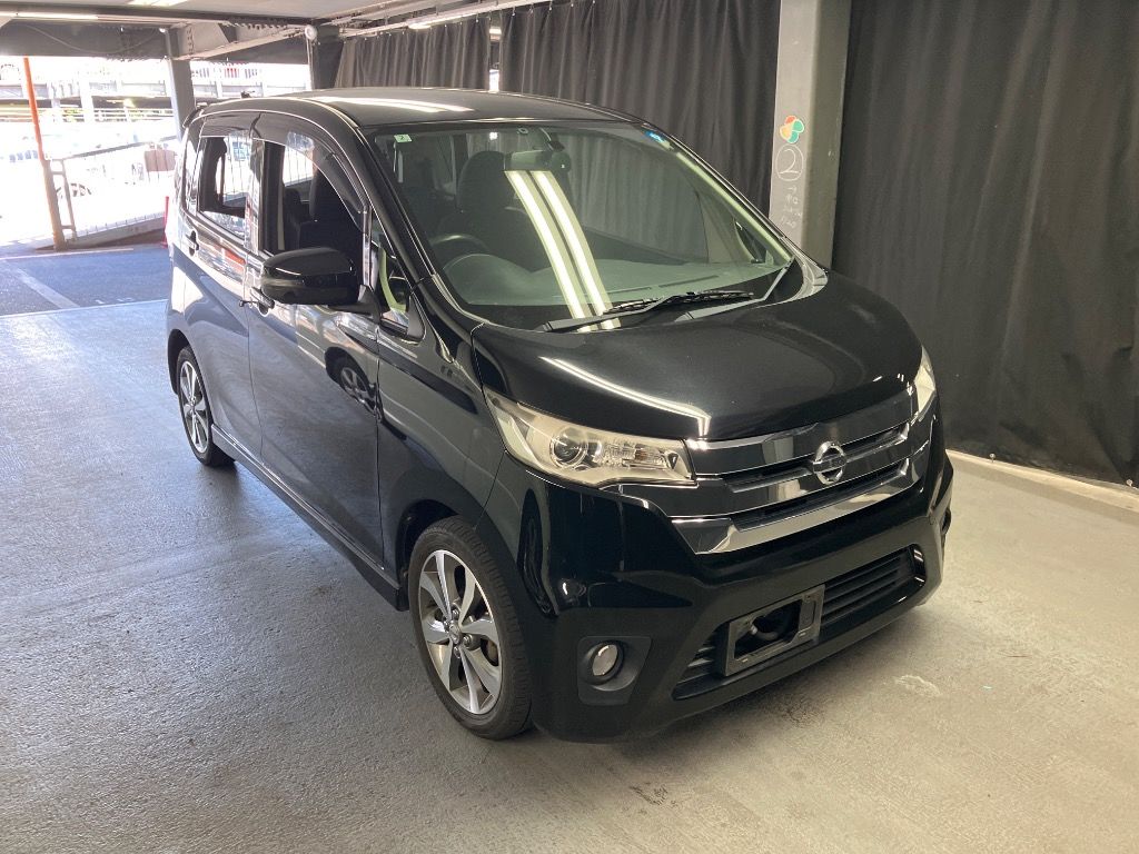 Japan Auction Vehicles 7 2014 Nissan Dayz HWS G auction photo