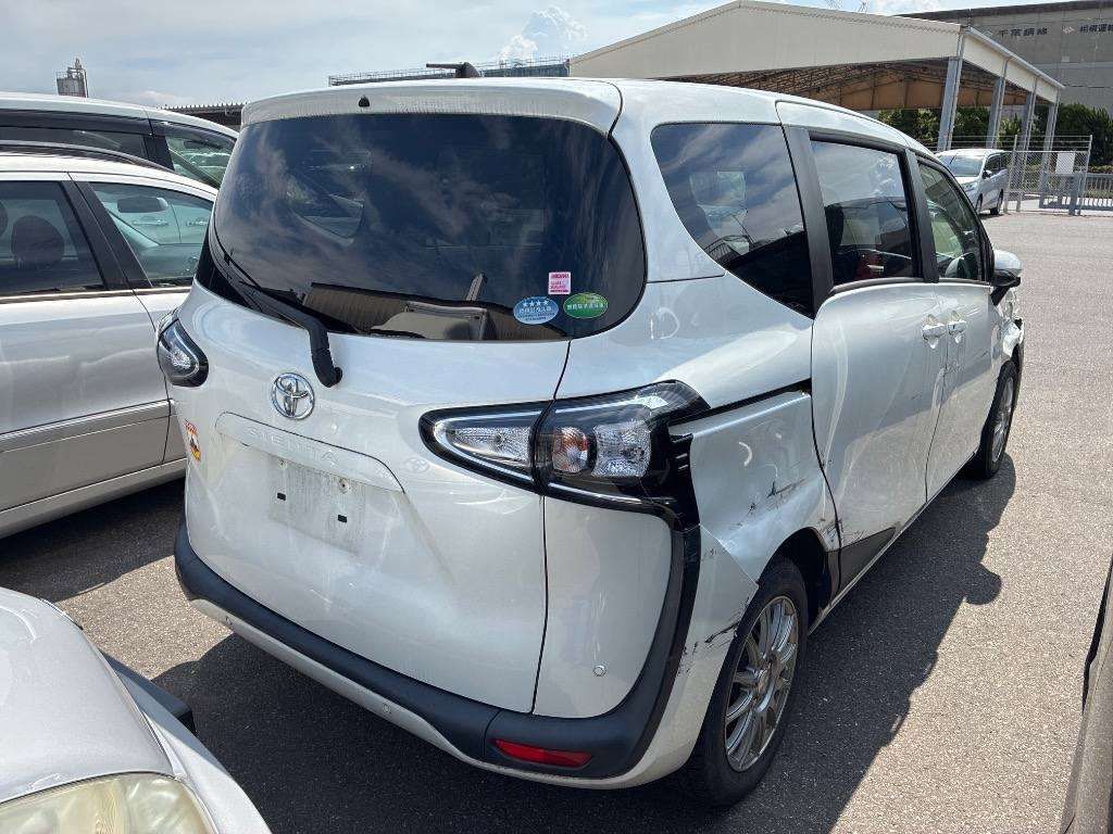 2020 Toyota Sienta G auction photo 2