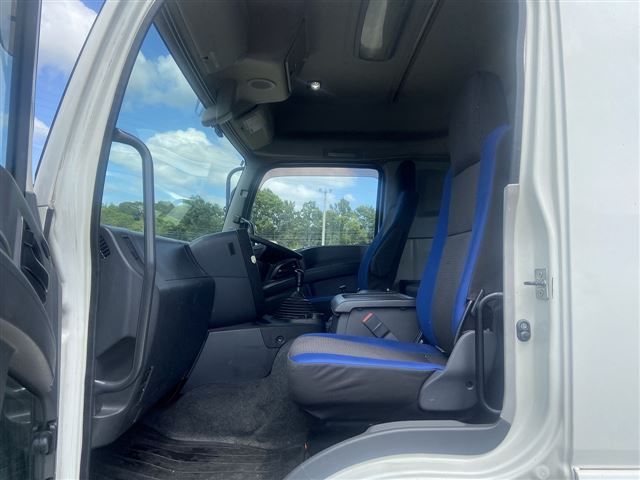 2019 Isuzu tractor auction photo 7