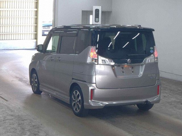 2018 Suzuki ソリオバンディット Hybrid MV auction photo 2
