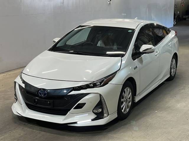 2019 Toyota Prius PHEV Aプレミアム Japan auction vehicle