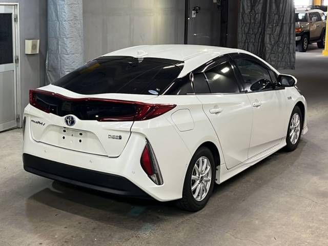2019 Toyota Prius PHEV Aプレミアム auction photo 5