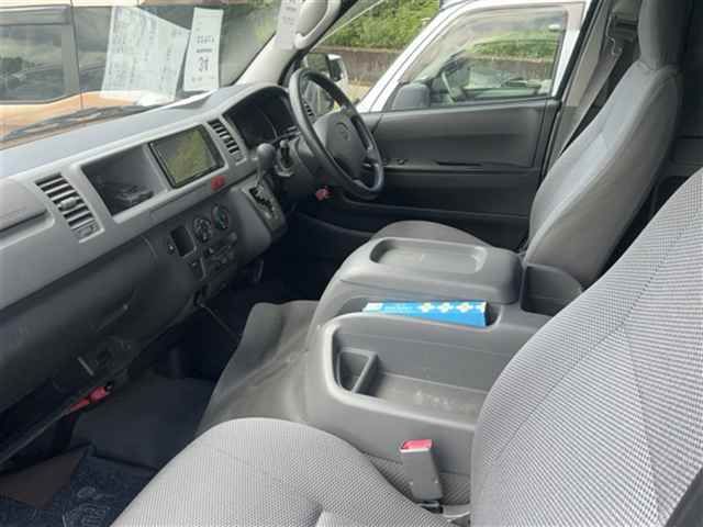 2005 Toyota Hiace DX auction photo 3