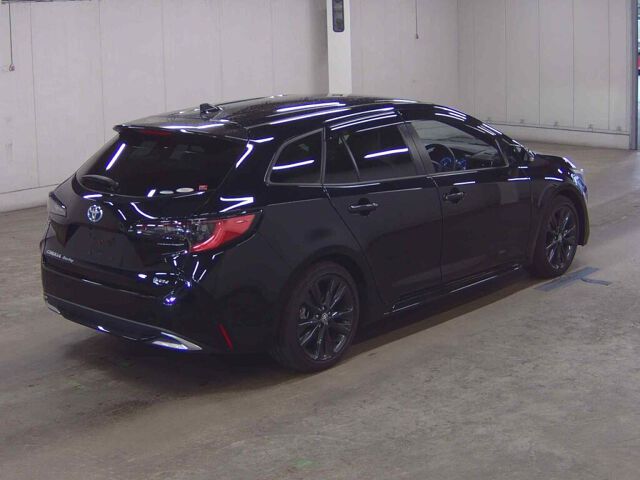 2025 Toyota Corolla Touring ハイブリッドWXB 4WD auction photo 5