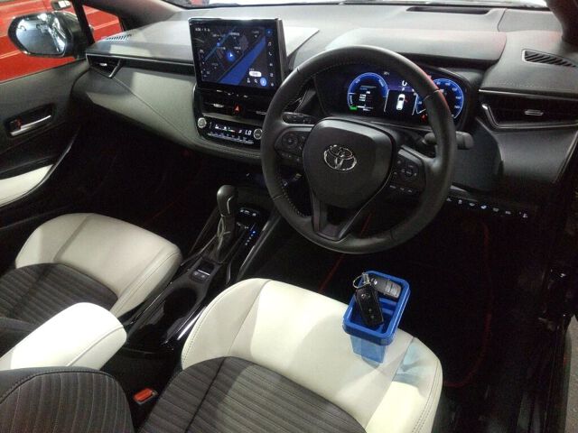 2025 Toyota Corolla Touring ハイブリッドWXB 4WD auction photo 3