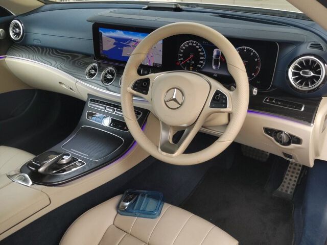 2018 Mercedes-Benz E-Class E200カブリオスポツ auction photo 3