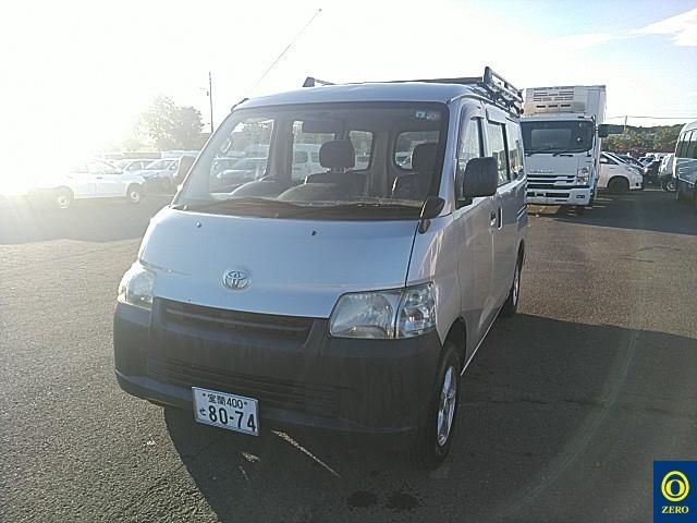 2015 Toyota タウンエース バン 5D 4WD DX 0.7トン auction photo 2