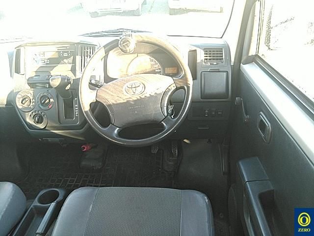 2015 Toyota タウンエース バン 5D 4WD DX 0.7トン auction photo 5
