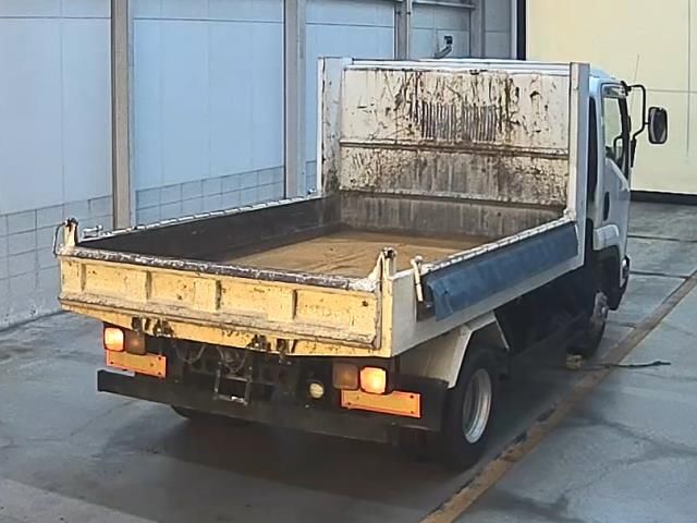 2007 Isuzu Forward dump auction photo 2