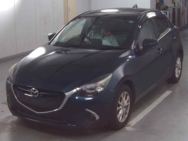 2019 Mazda Demio XD auction photo 4