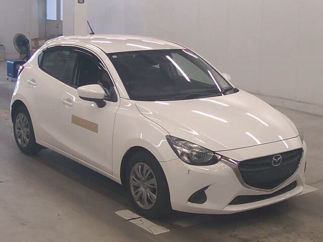 Japan Auction Vehicles 8 2018 Mazda Demio 13C auction photo