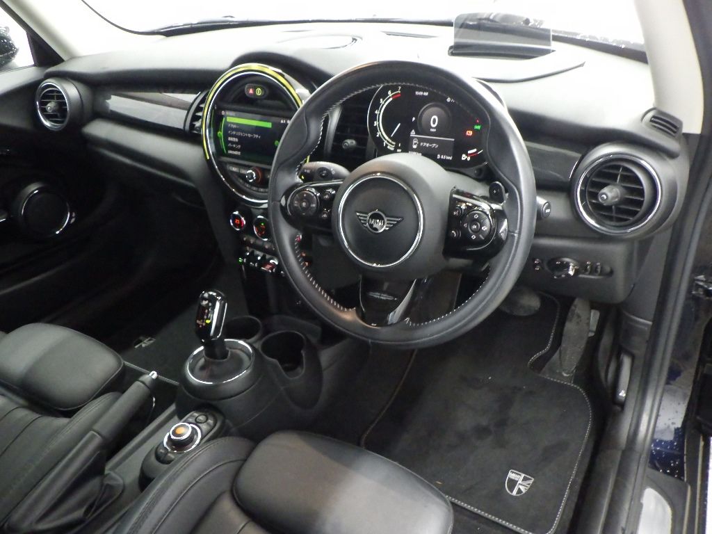 2020 MINI ミニ Cooper S auction photo 3