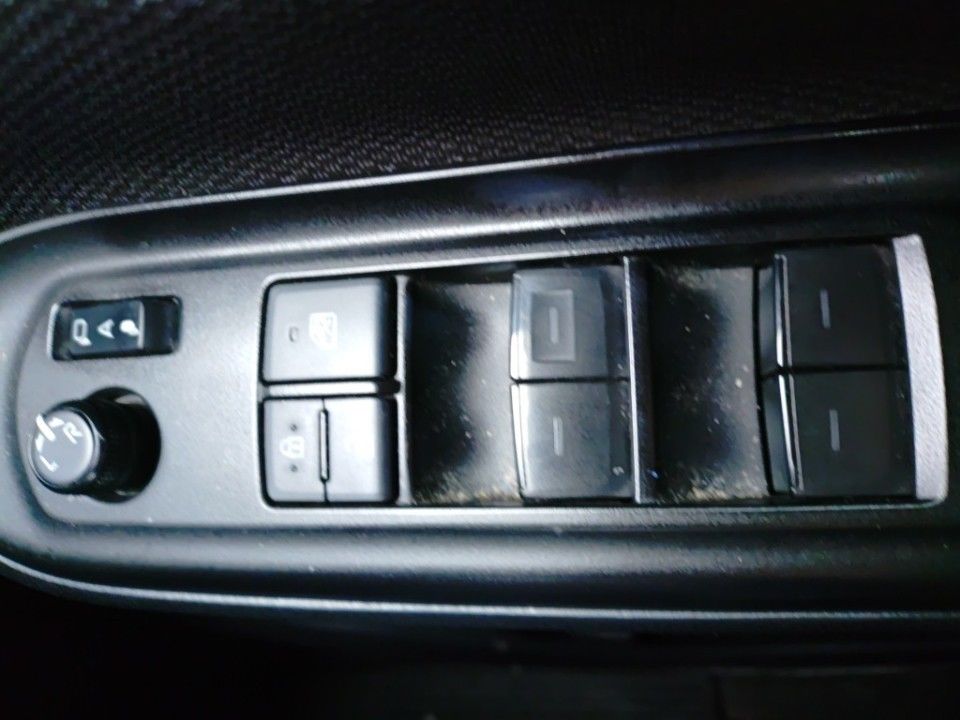 2021 Toyota Noah auction photo 14