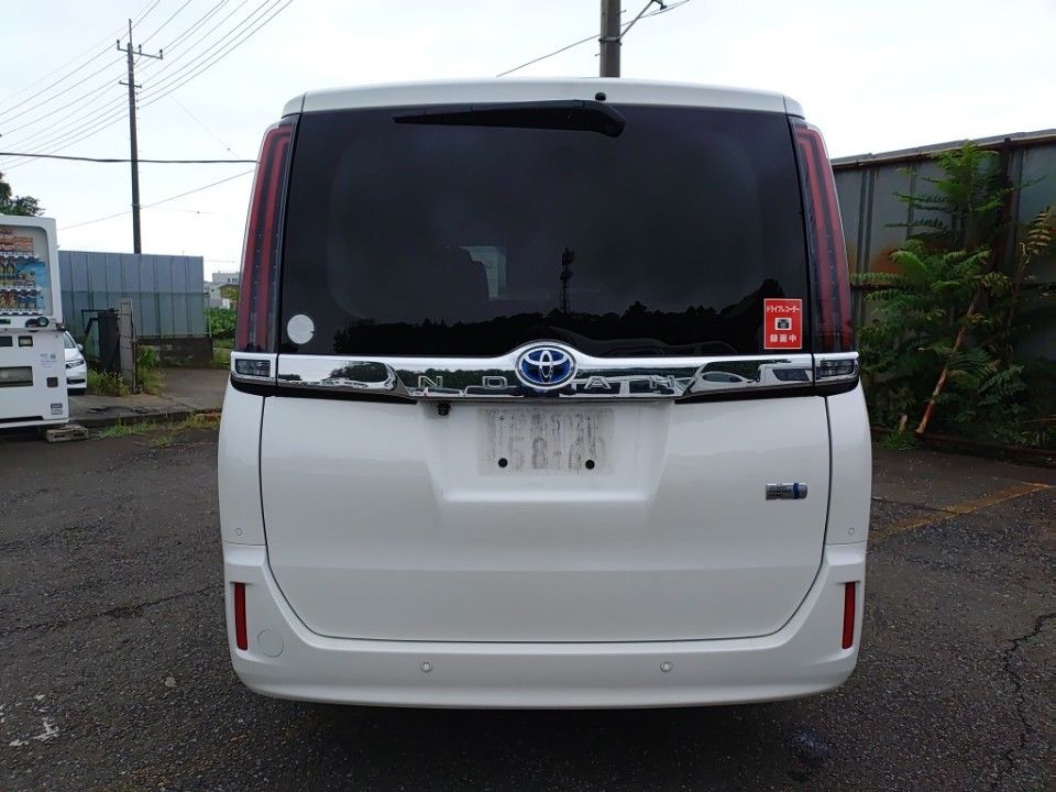 2021 Toyota Noah auction photo 5