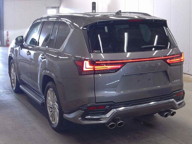 2022 Lexus LX LX600 Executive 4WD auction photo 2