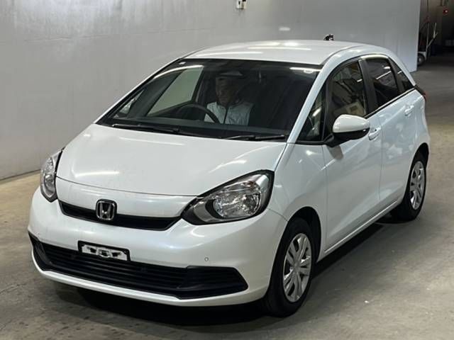 2024 Honda Fit ベーシック Japan auction vehicle