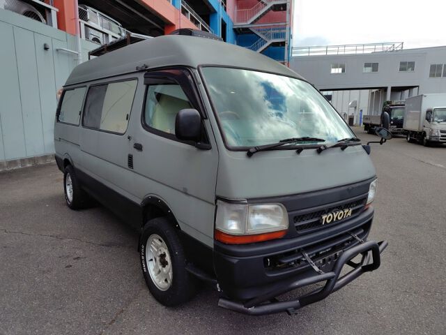 Japan Auction Vehicles 8 2002 Toyota Hiace Camping 4WD auction photo