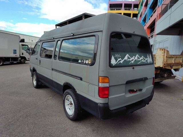 2002 Toyota Hiace Camping 4WD auction photo 2