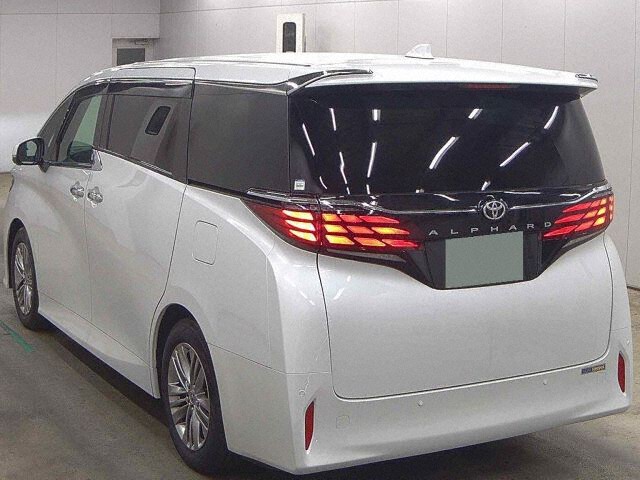 2025 Toyota Alphard Z 4WD auction photo 2