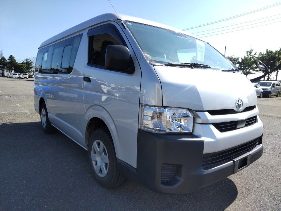 2021 Toyota ハイエース・ロング auction photo 4