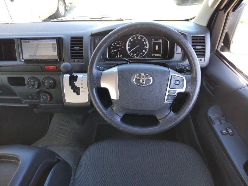 2021 Toyota ハイエース・ロング auction photo 3