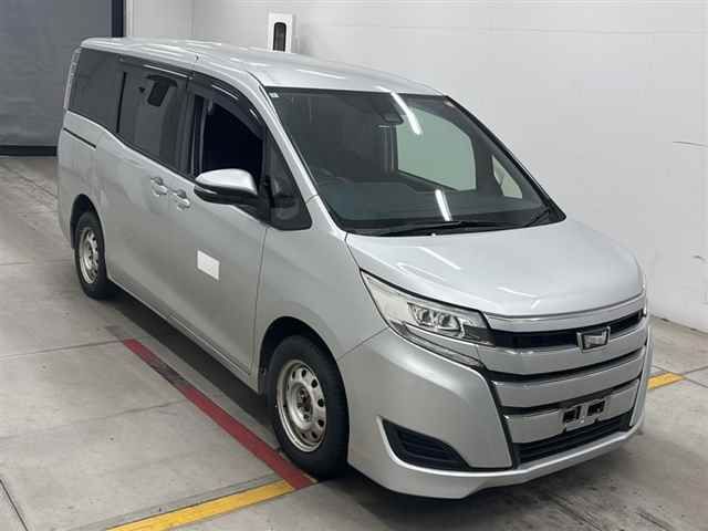2020 Toyota Noah X 4WD Japan auction vehicle