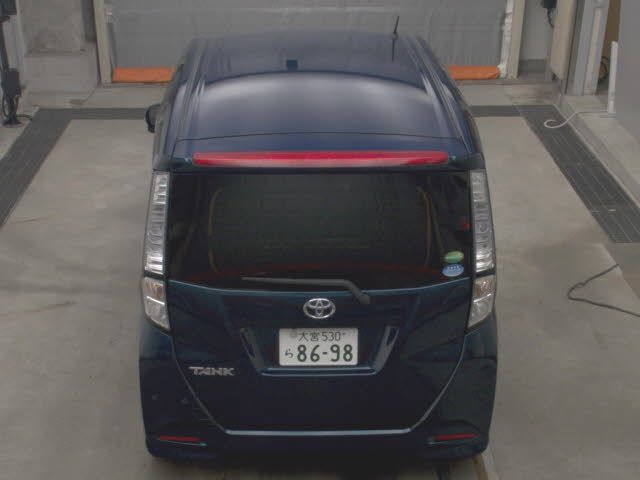 2020 Toyota Tank G-T auction photo 7