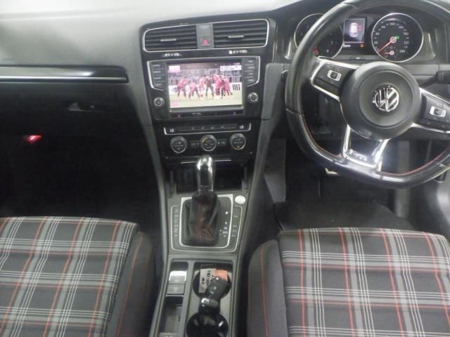 2014 Volkswagen ゴルフGTI ベースグレード auction photo 3