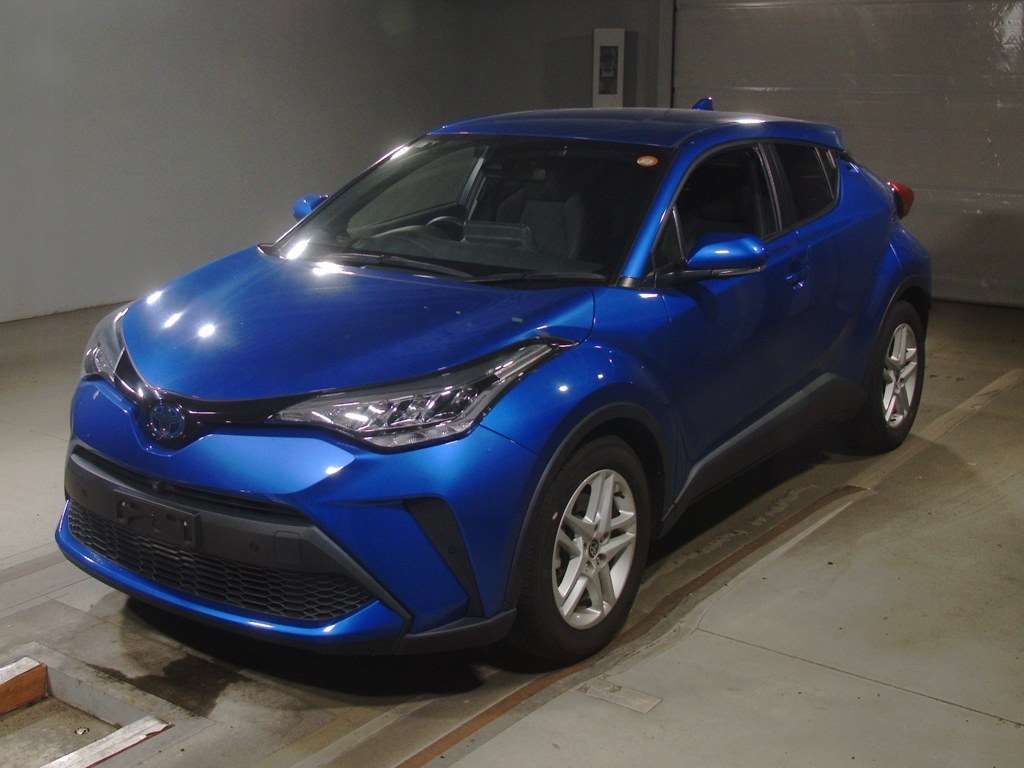 2022 Toyota C-HR S Japan auction vehicle