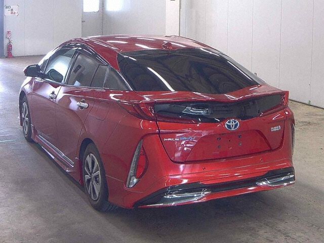 2017 Toyota Prius PHEV A auction photo 2