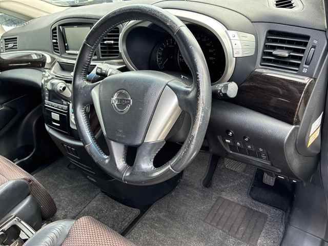 2011 Nissan Elgrand ハイウェイスター auction photo 3