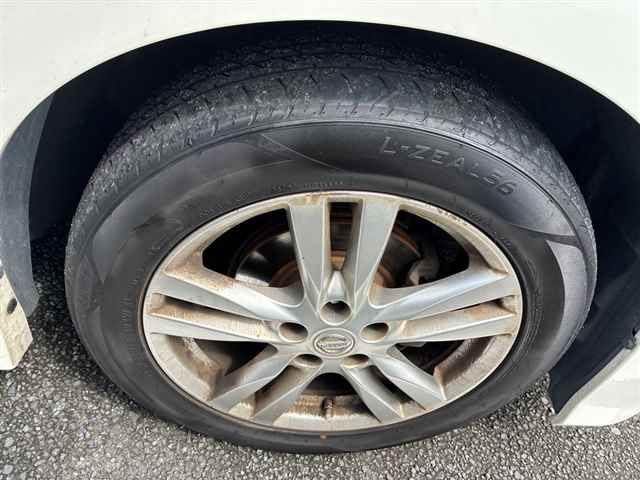 2011 Nissan Elgrand ハイウェイスター auction photo 8