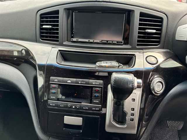 2011 Nissan Elgrand ハイウェイスター auction photo 6