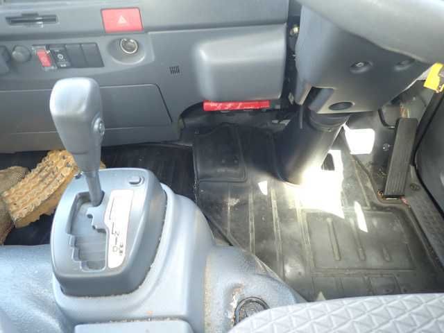 2020 Isuzu Elf 3.0t Frozen auction photo 9