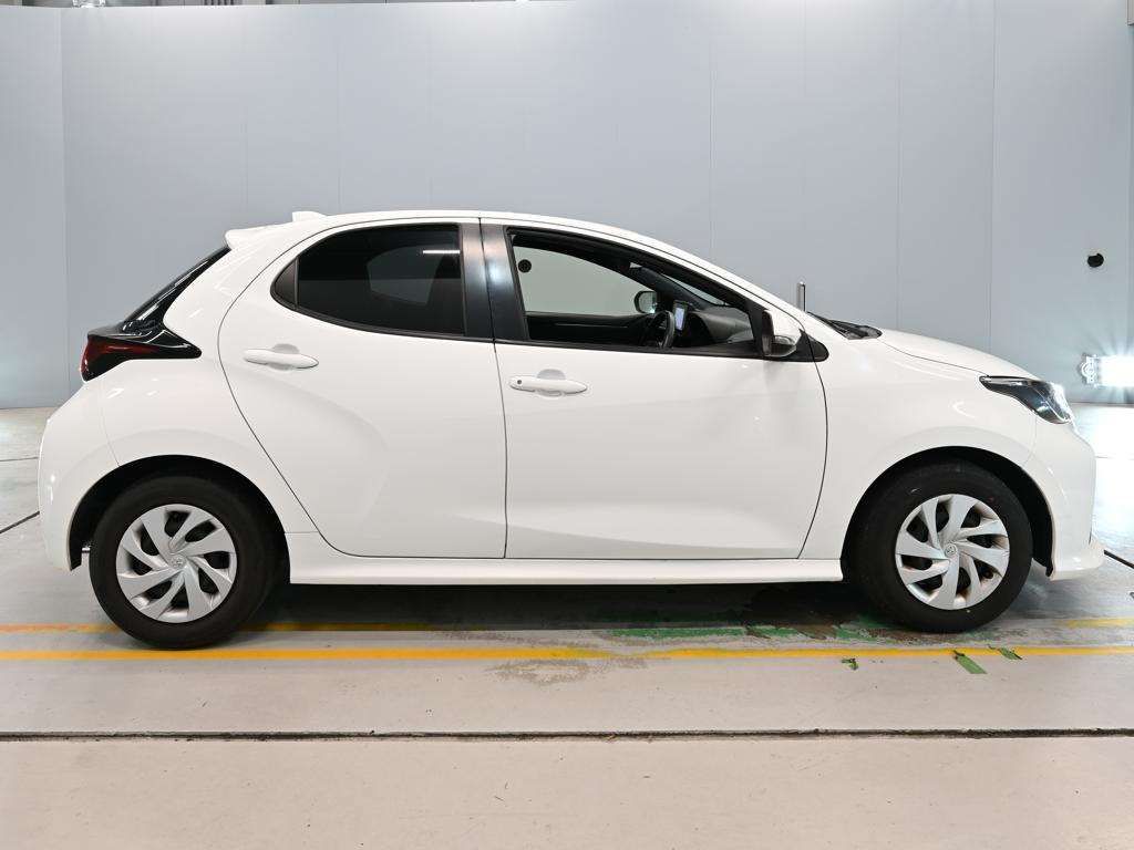 2021 Toyota Yaris X auction photo 3