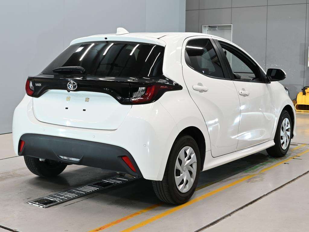 2021 Toyota Yaris X auction photo 2