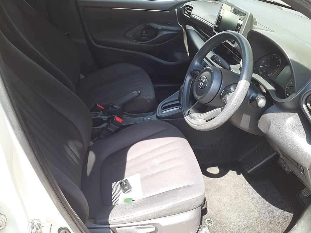 2021 Toyota Yaris X auction photo 10
