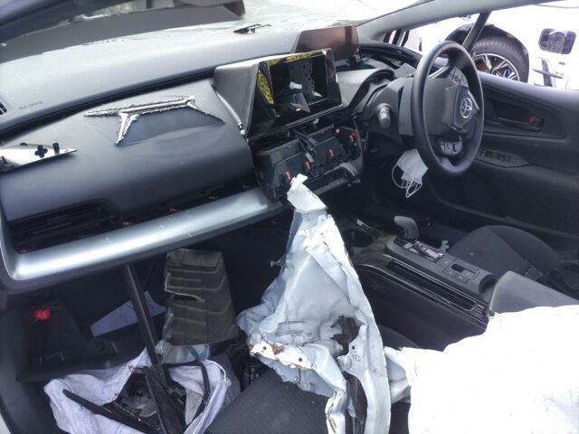 2023 Toyota Prius X 4WD auction photo 3