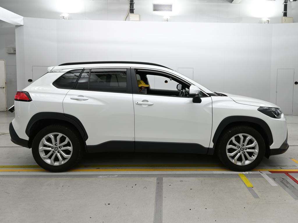 2022 Toyota Corolla Cross ハイブリッド S auction photo 3