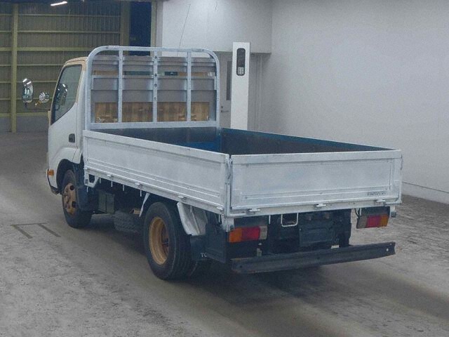 2010 Toyota Dyna auction photo 2