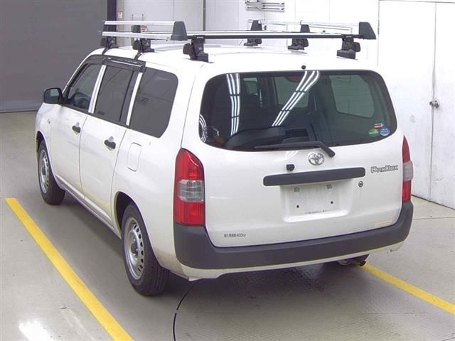 2020 Toyota Probox DX Comfort auction photo 2